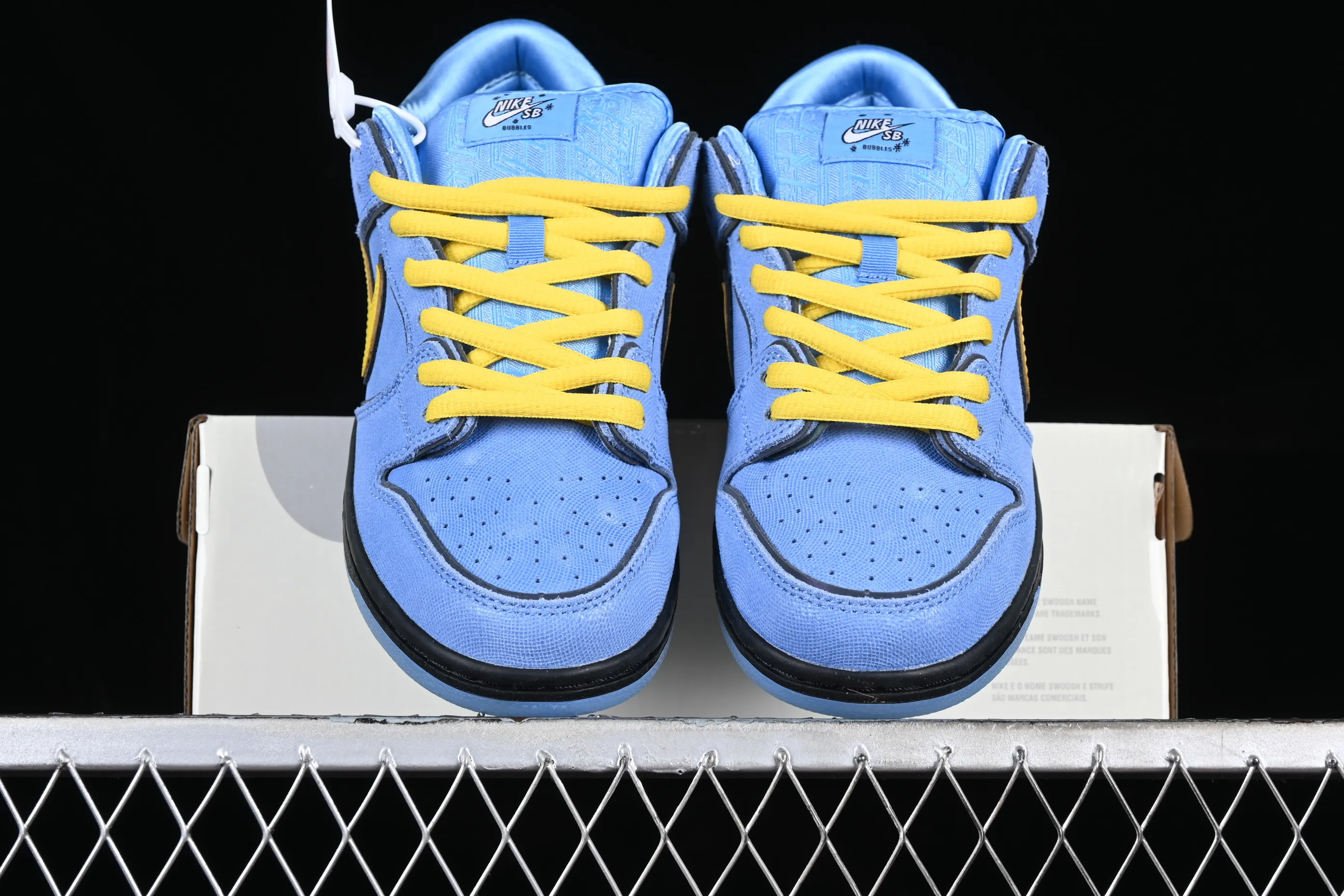 All categories Nk SB Dunk series Nk SB Dunk Low low-top sneakers F version The Powerpuff Girls x Nk SB Dunk Low Powerpuff Girls joint model low-top casual sneakers FZ8320-400